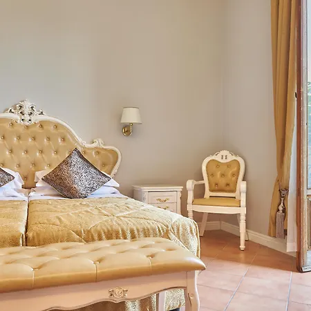 Royal Florence