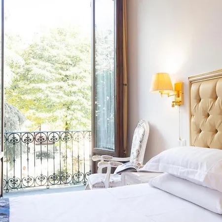 Royal 4* Florence