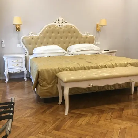 Hotel Royal 4*