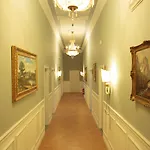 Royal ホテル 4*